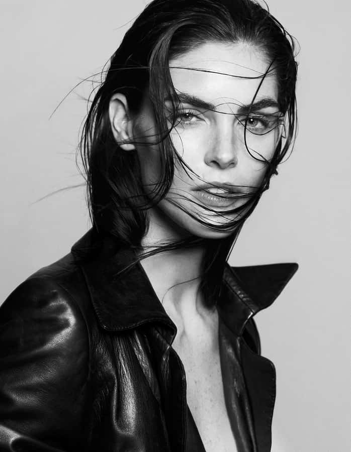 Hilary Rhoda Taustakuva