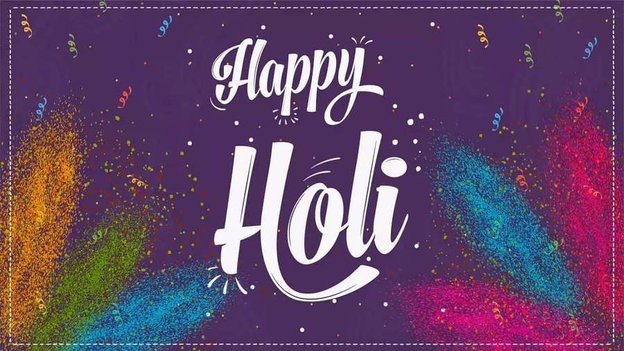 Happy Holi-Gruß mit farbenfrohen Pulverausbrüchen und Konfetti auf violettem Hintergrund — Holi Wallpaper