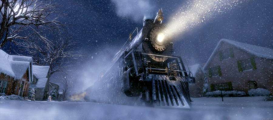 Trem a vapor passando por vila coberta de neve à noite — Imagens do trem Papéis de Parede