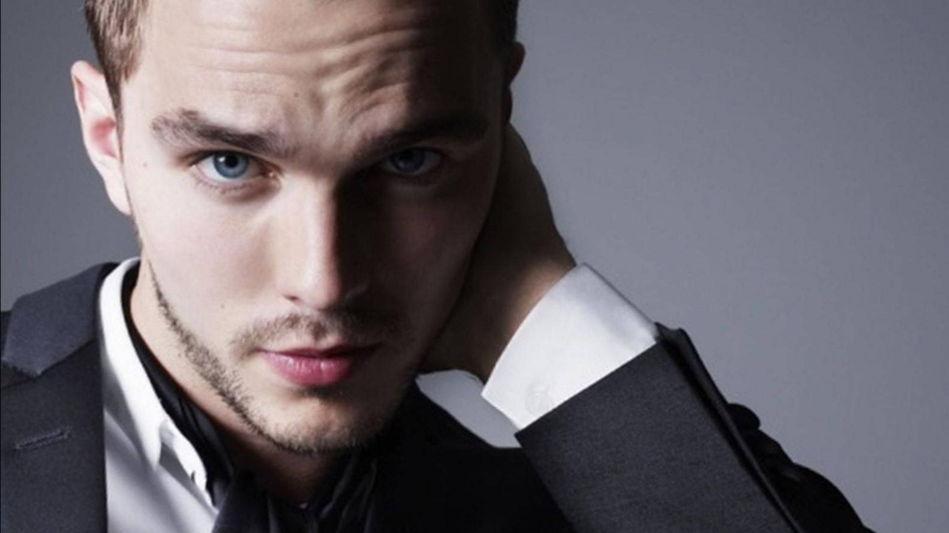 Immagini Di Nicholas Hoult