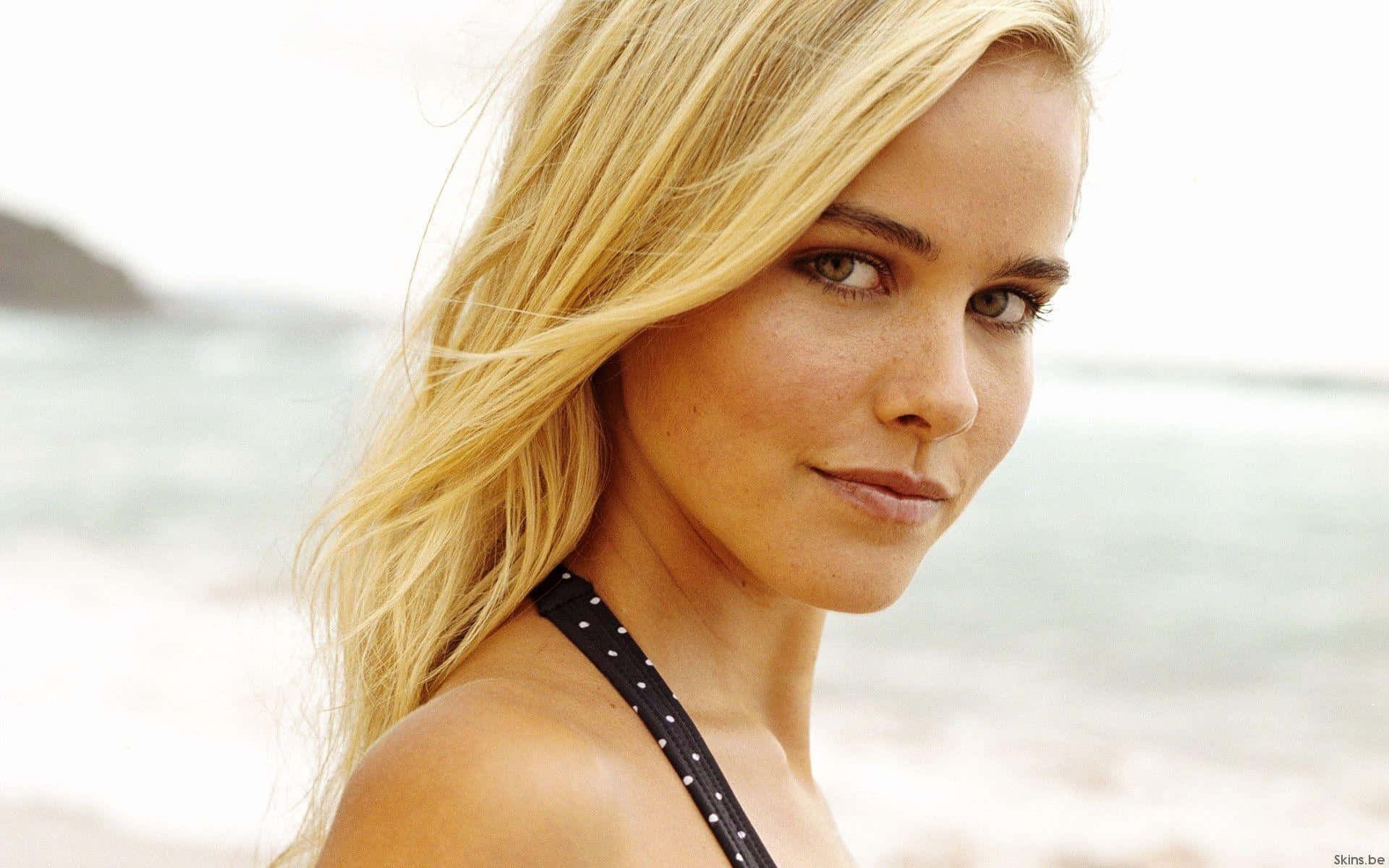 Isabel Lucas Achtergrond