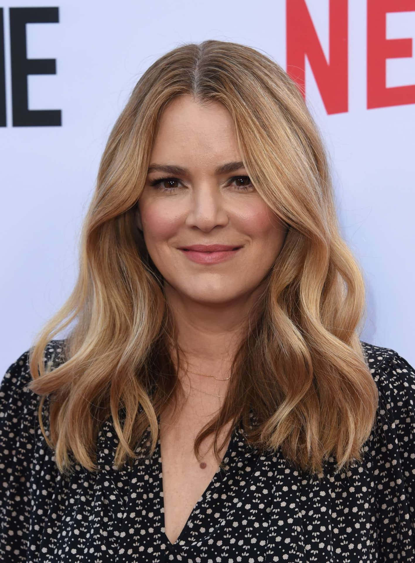 Jacinda Barrett Fondo de pantalla