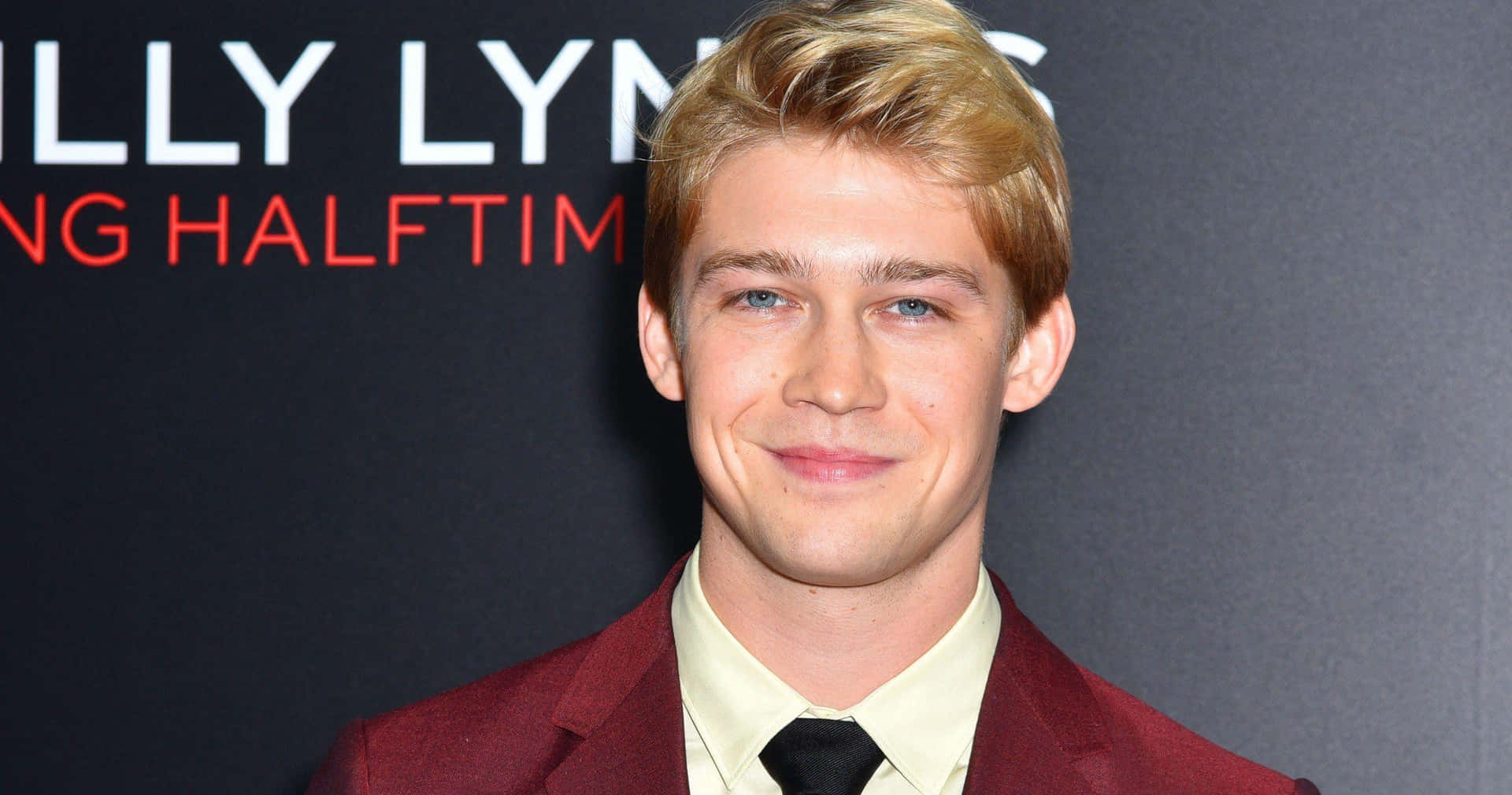 Joe Alwyn Fond d'écran