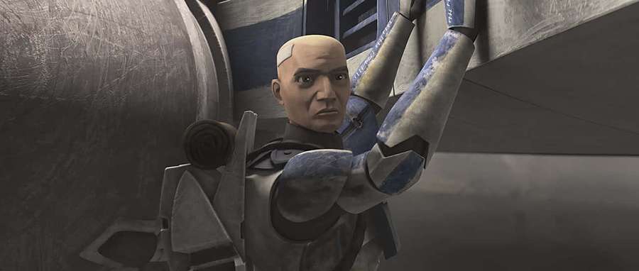 Ein kahler humanoider mit mechanischen Armen in einer dunklen industriellen Umgebung. — Kapitän Rex Wallpaper