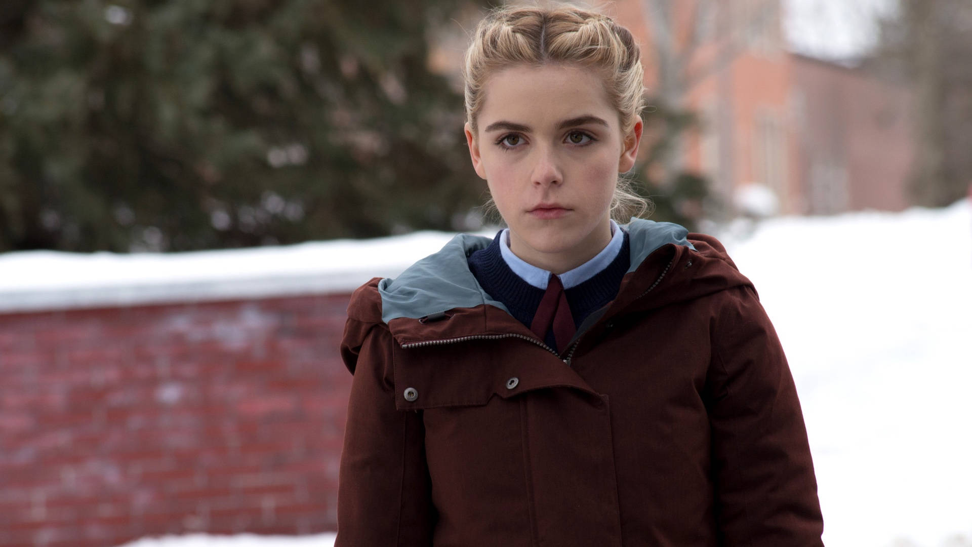 Kiernan Shipka Achtergrond