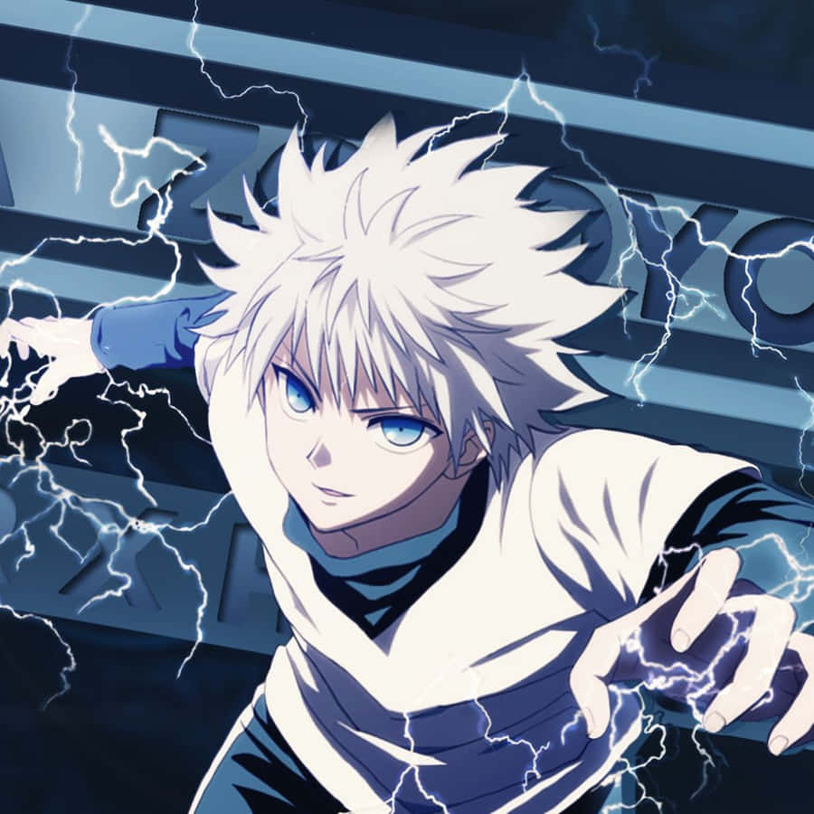 Ragazzo anime con capelli bianchi e occhi azzurri che genera fulmini in uno sfondo industriale scuro. — Killua Sfondi