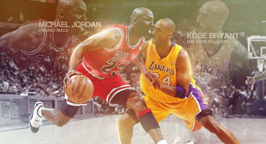 Michael Jordan driblando Kobe Bryant em um jogo de basquete. — Kobe Bryant e Michael Jordan Papéis de Parede