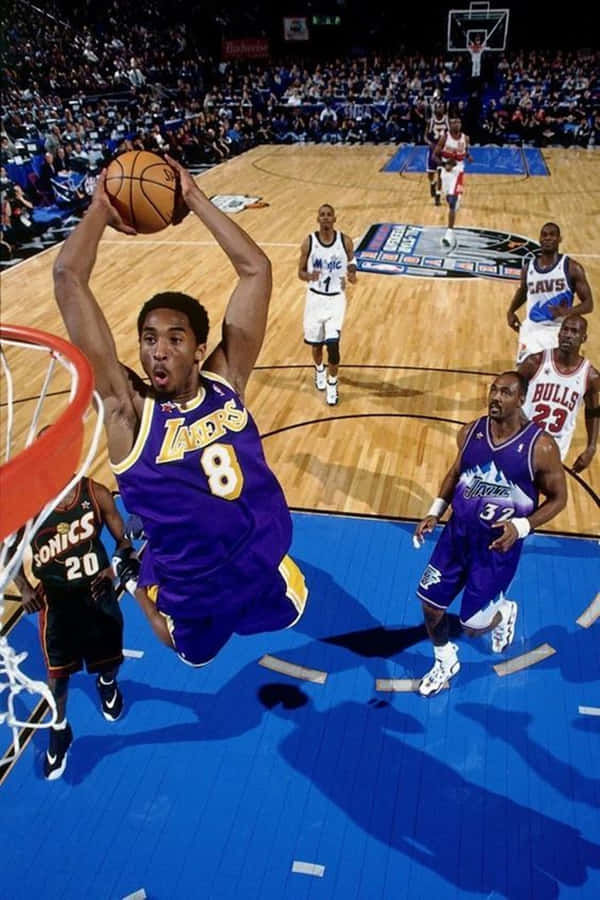 Kobe Dunking Papel de Parede