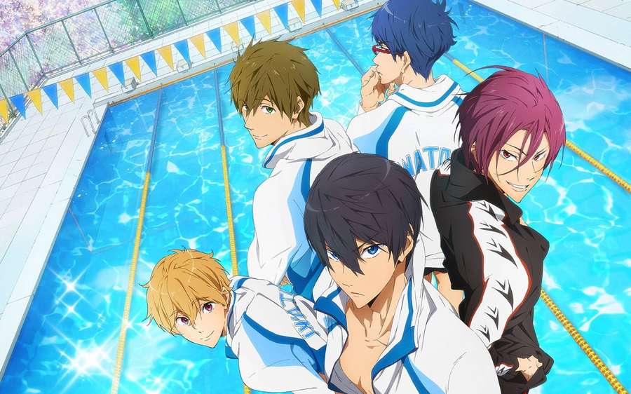 Fünf männliche Anime-Schwimmer in Teamuniformen posieren an einem Pool mit Kirschblüten im Hintergrund. — Kostenlos Wallpaper