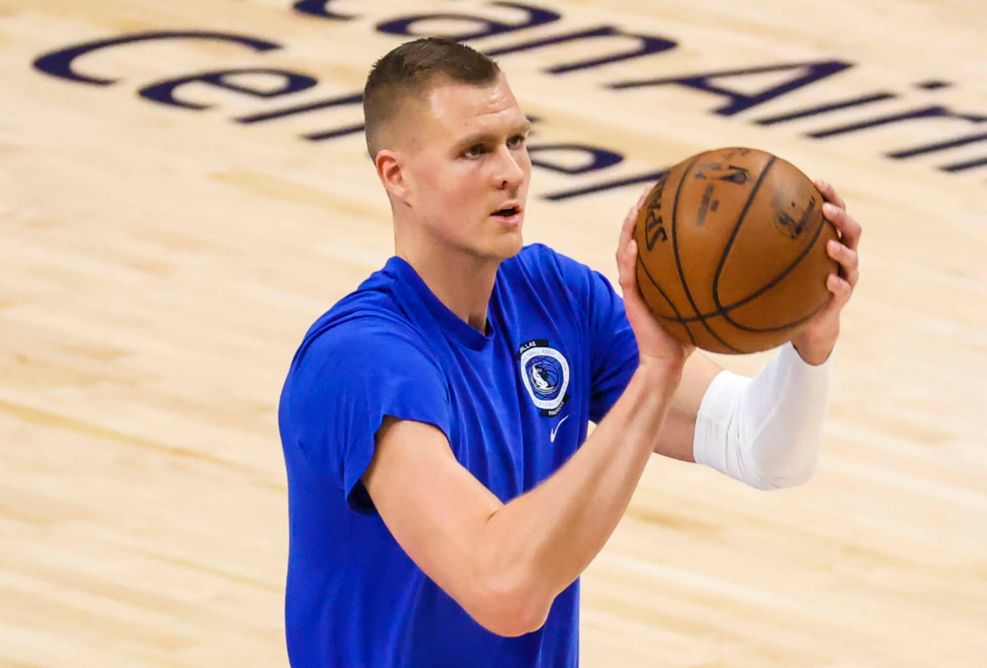 Kristaps Porzingis Fond d'écran