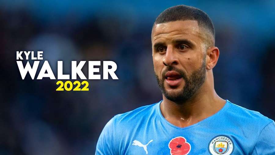 Footballer Kyle Walker in Manchester City kit with poppy badge during 2022 match. — Kyle Walker Background