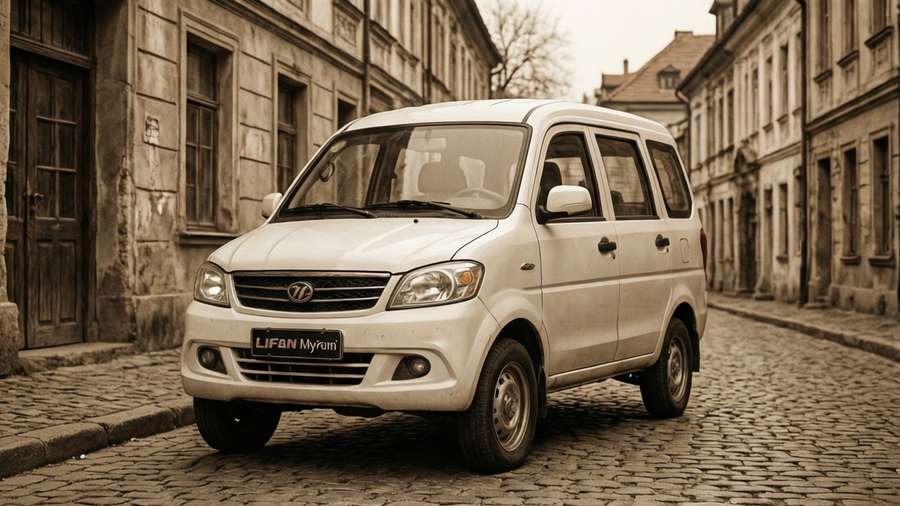 Vintage styled Lifan Myway in old town — Lifan Myway Wallpaper
