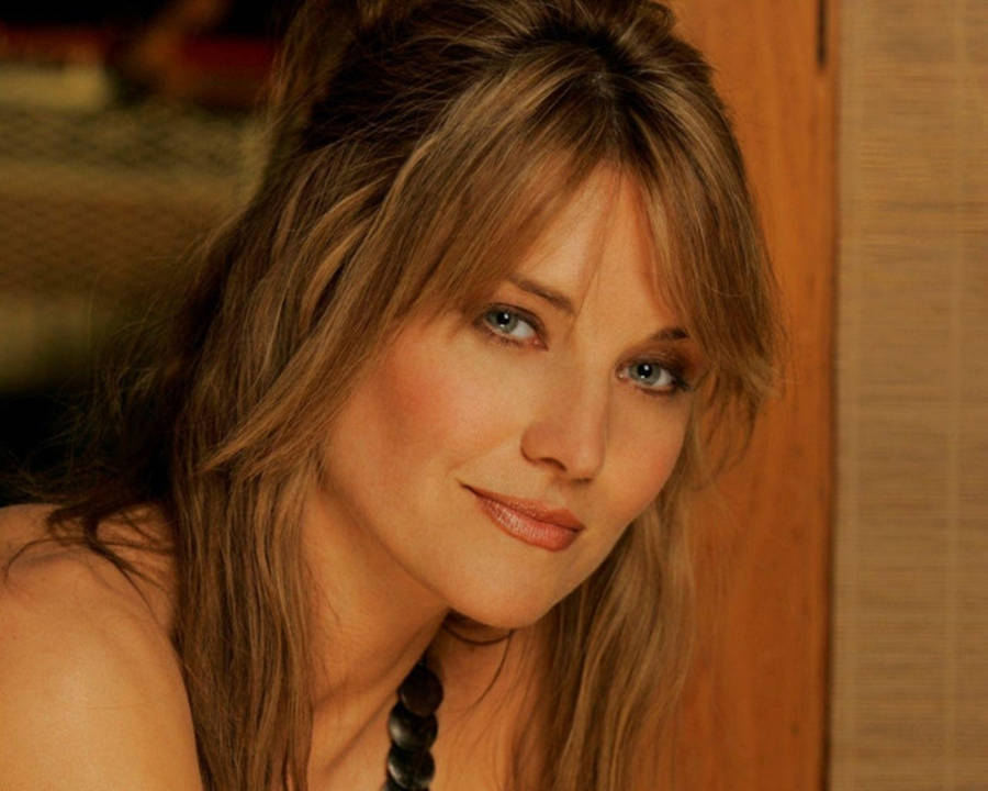 Lucy Lawless Pictures Wallpaper