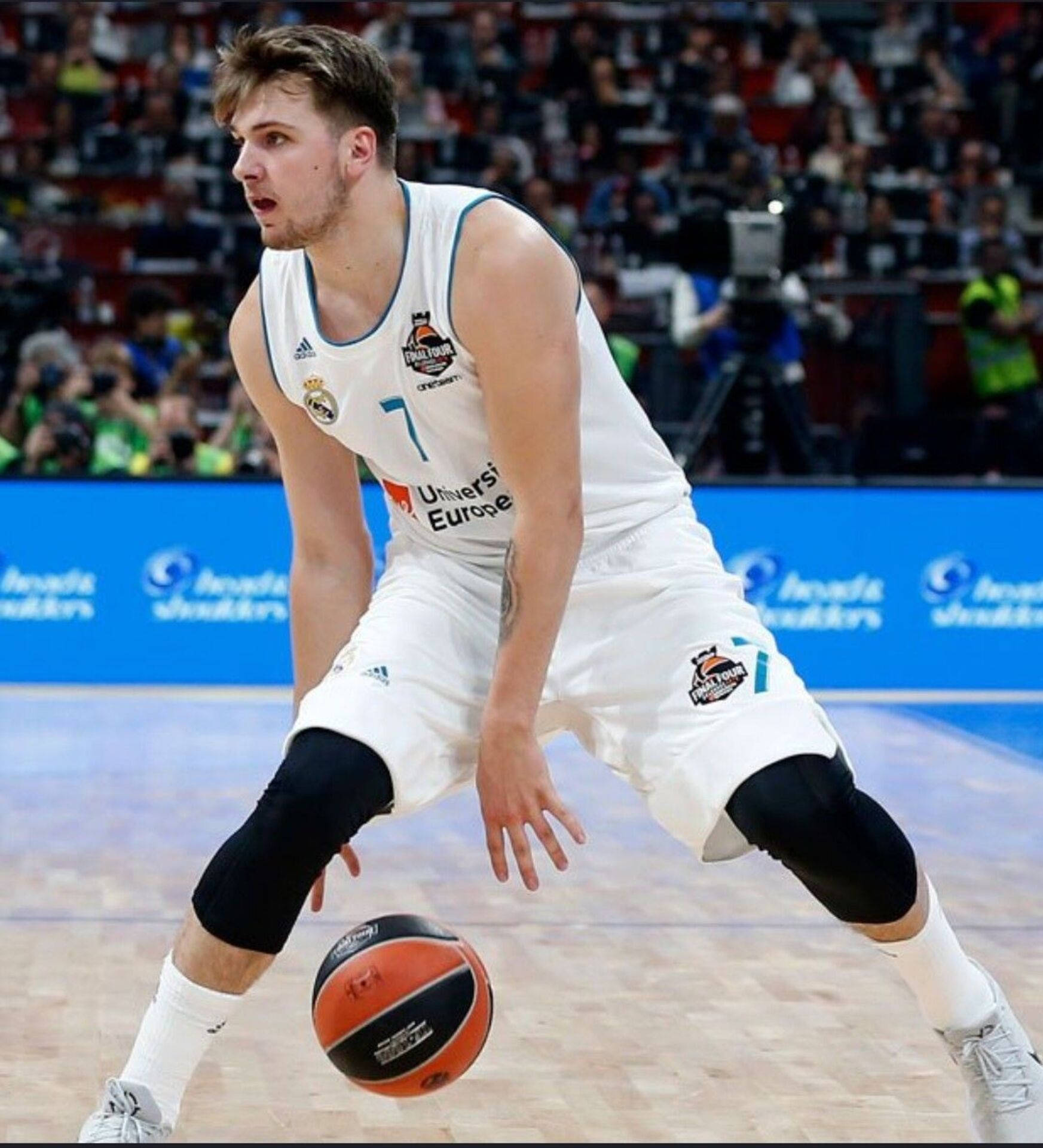 Luka Doncic Achtergrond