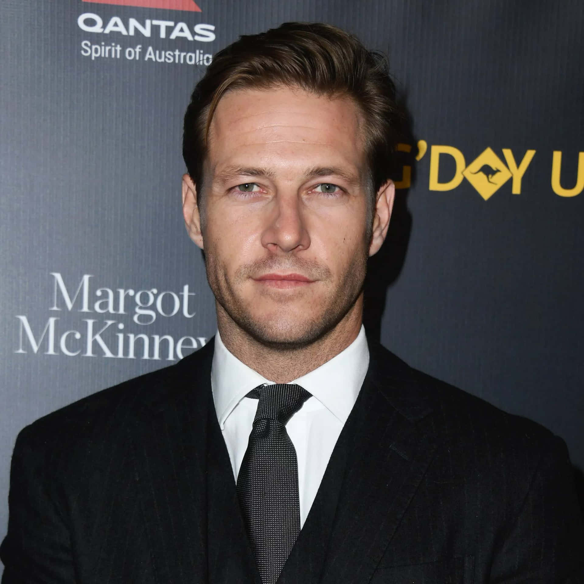 Luke Bracey Fond d'écran