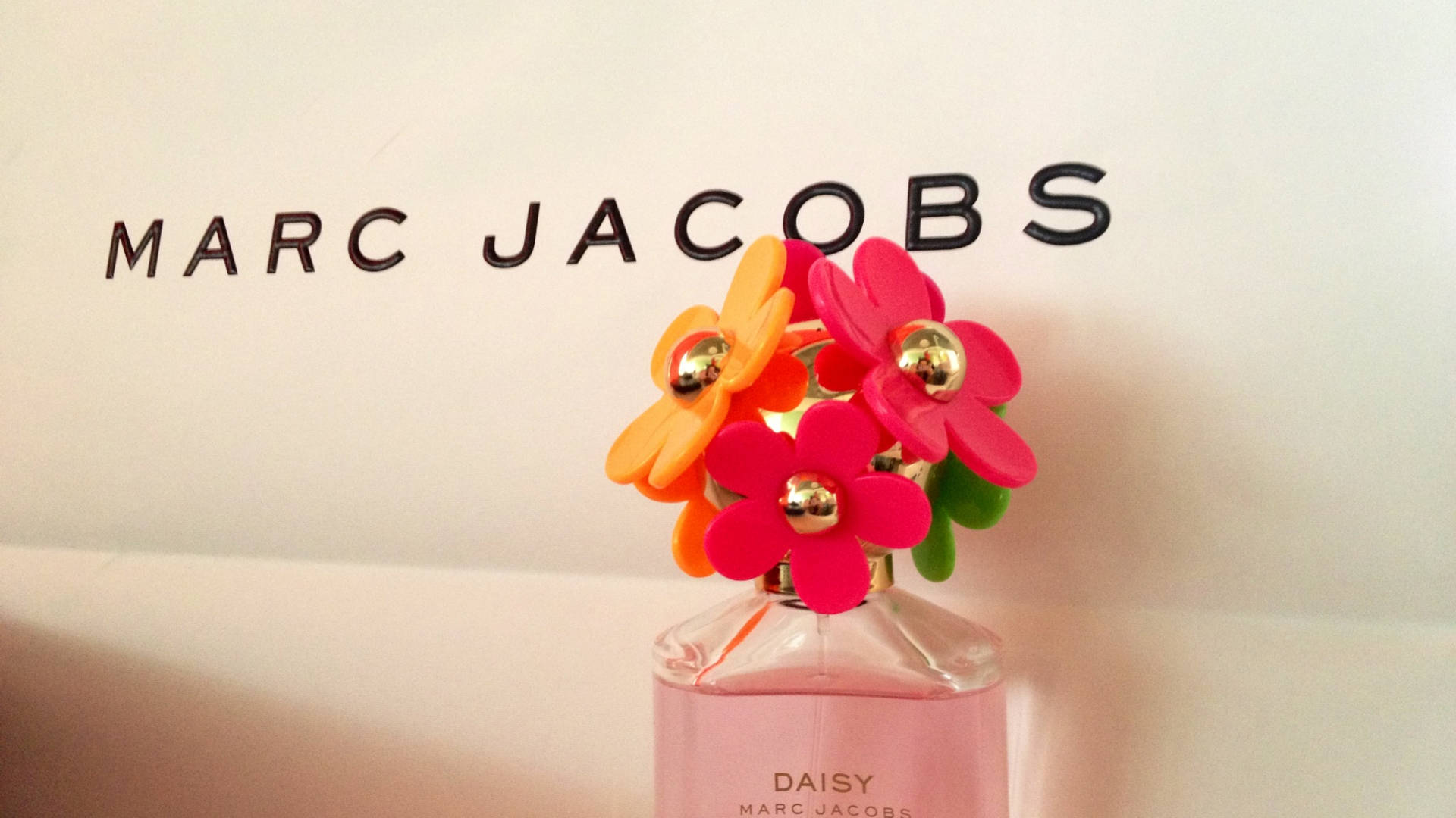 Marc Jacobs Sfondo