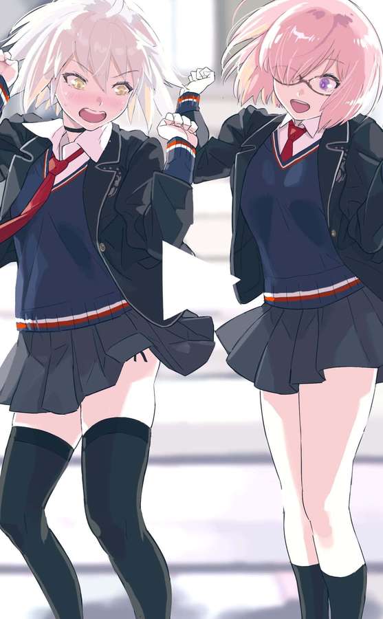 Duas garotas de anime de uniforme sorrindo e posando juntas. — Mash Kyrielight Papéis de Parede