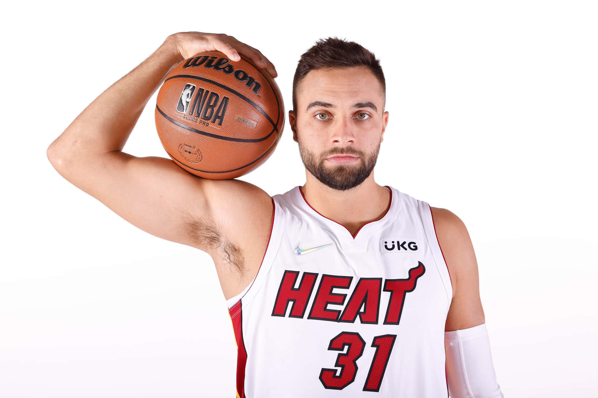 Max Strus Taustakuva