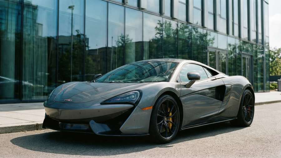 Glass Reflections — Mclaren 570gt Taustakuvat