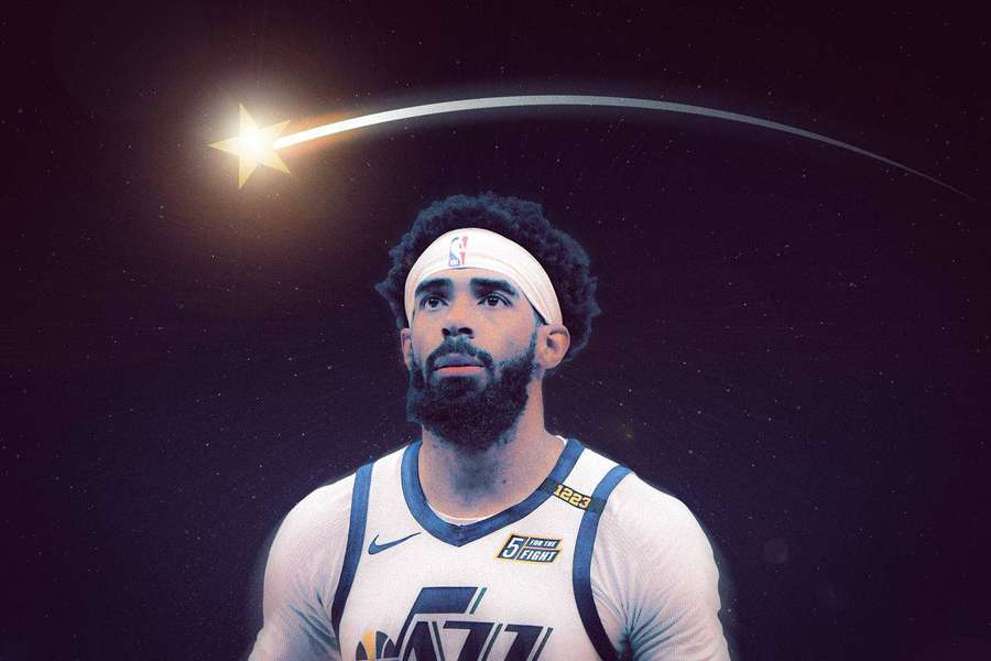 Jogador de basquete com camisa do Jazz olhando para uma estrela cadente no céu noturno. — Mike conley Papéis de Parede