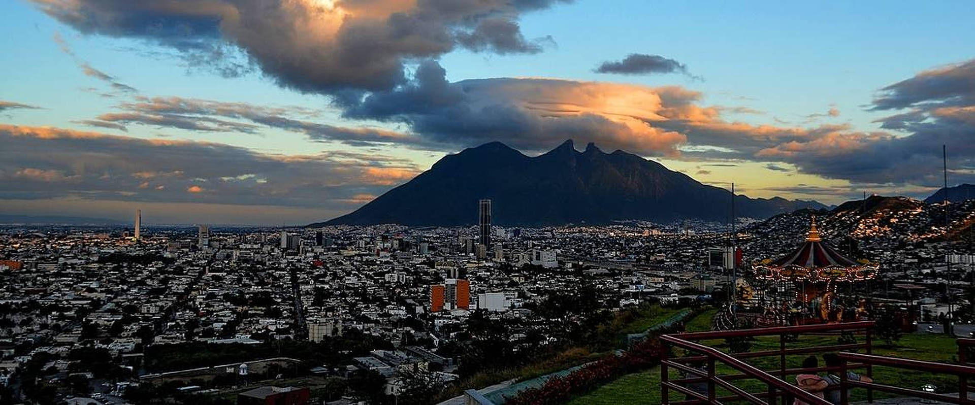 Monterrey Hintergrund