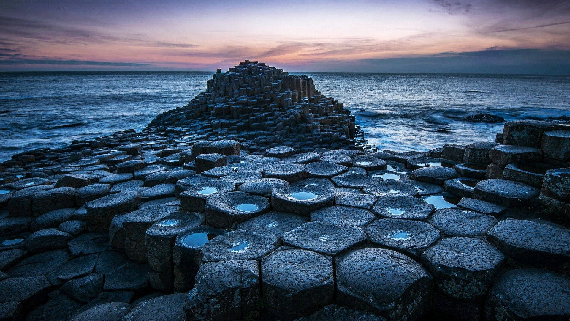 Tải ảnh nền Ireland miễn phí: Khám phá vẻ đẹp của đất nước Ireland với những bức ảnh nền miễn phí. Tải xuống và sử dụng chúng để mang lại cảm giác thư giãn và yên tĩnh cho không gian làm việc của bạn.