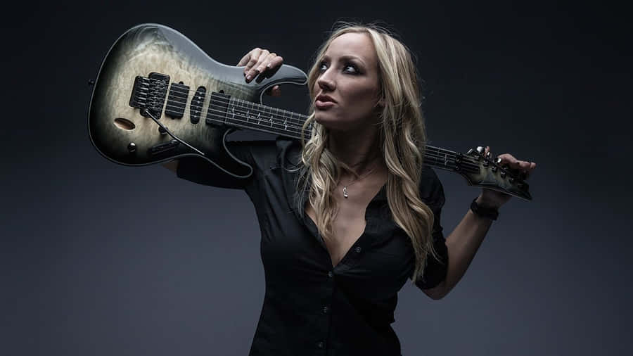 Nita Strauss Taustakuva