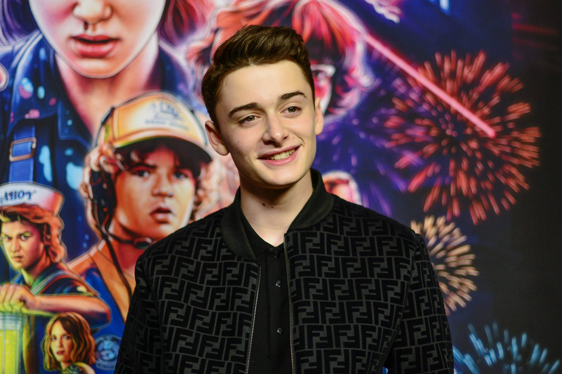 Noah Schnapp Bakgrund