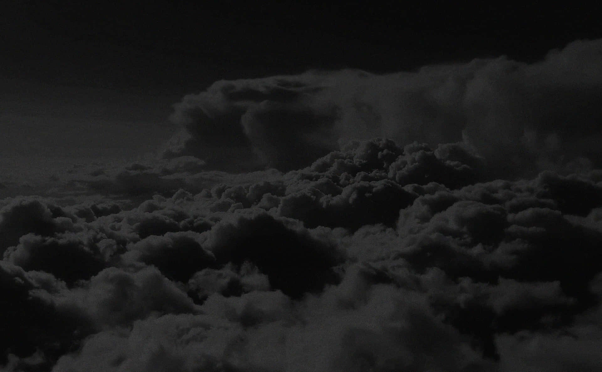 Nubes Negras Fondo de pantalla