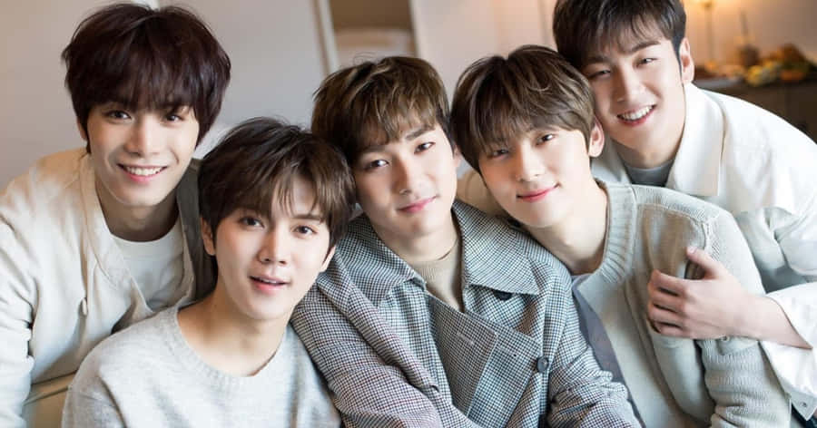 Nuest Bakgrunnsbildet