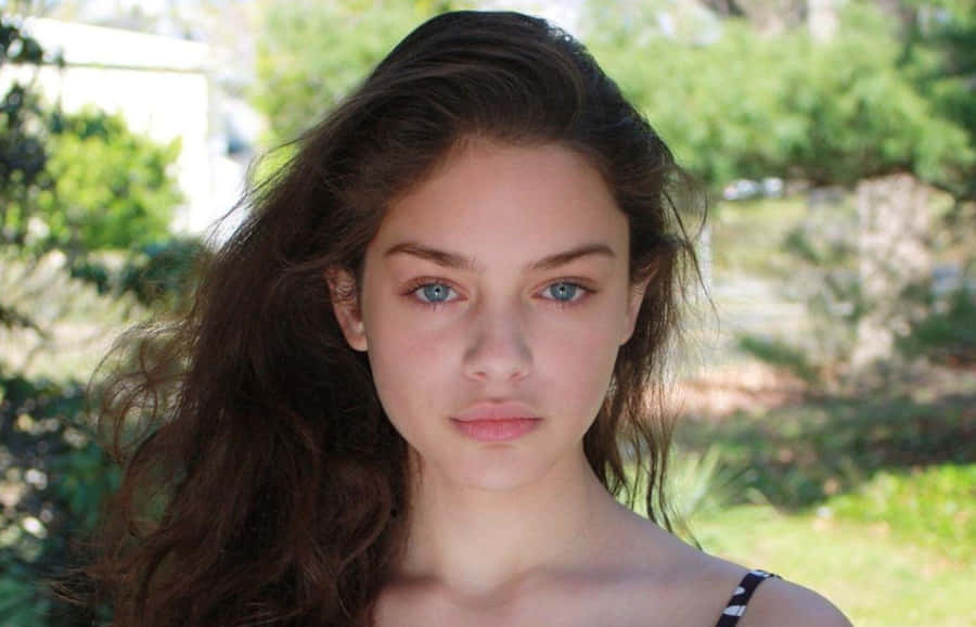 Odeya Rush Taustakuva