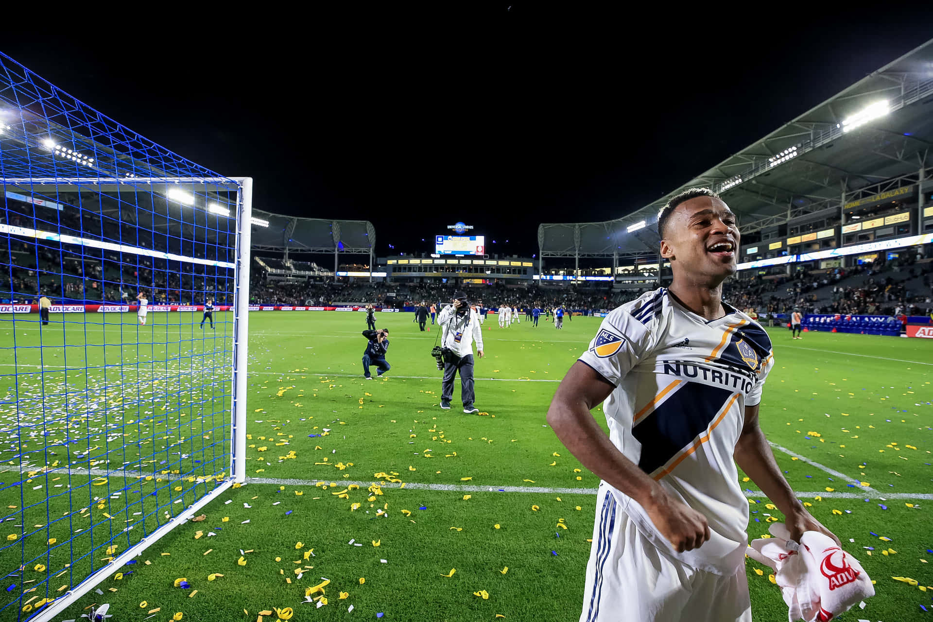 Ola Kamara Fond d'écran