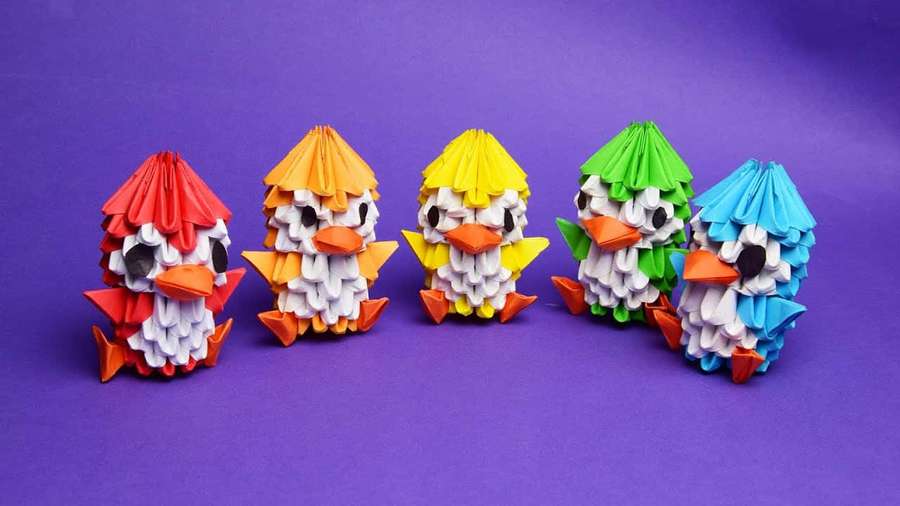 Cinco pájaros de origami en colores brillantes sobre un fondo púrpura. — Origami 3d Fondos de pantalla