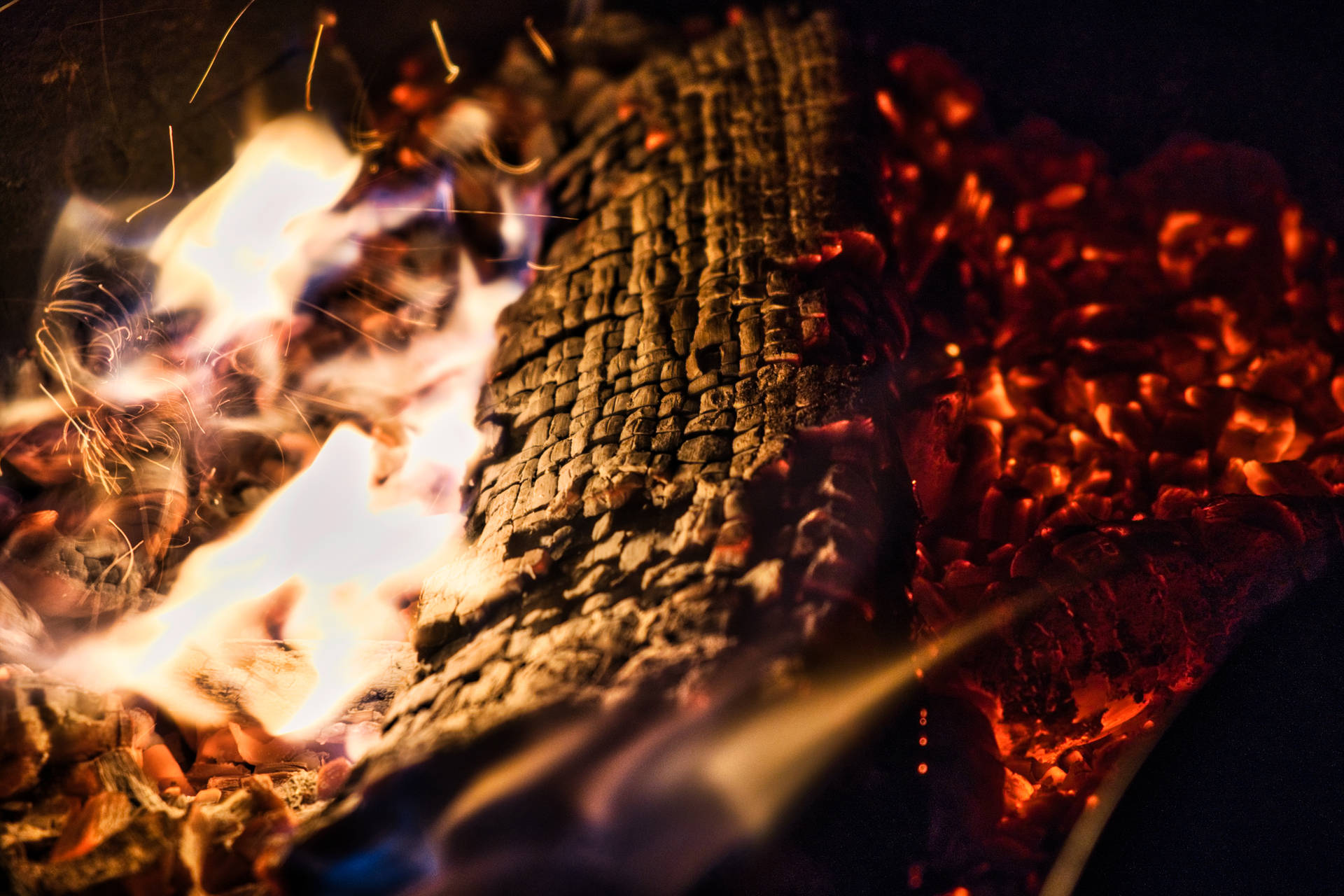 På Ilden Bakgrunnsbildet