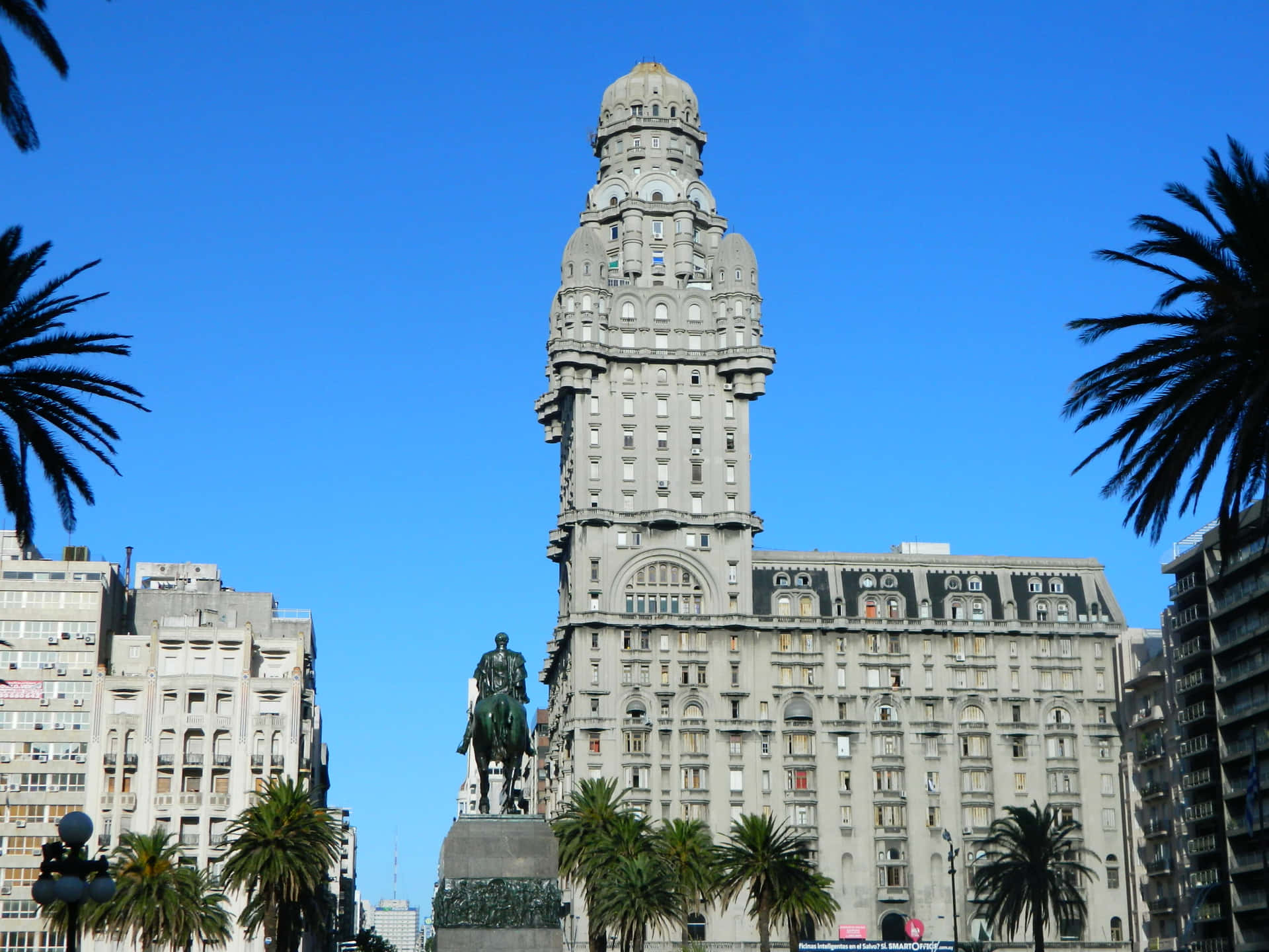 Palacio Salvo Fond d'écran