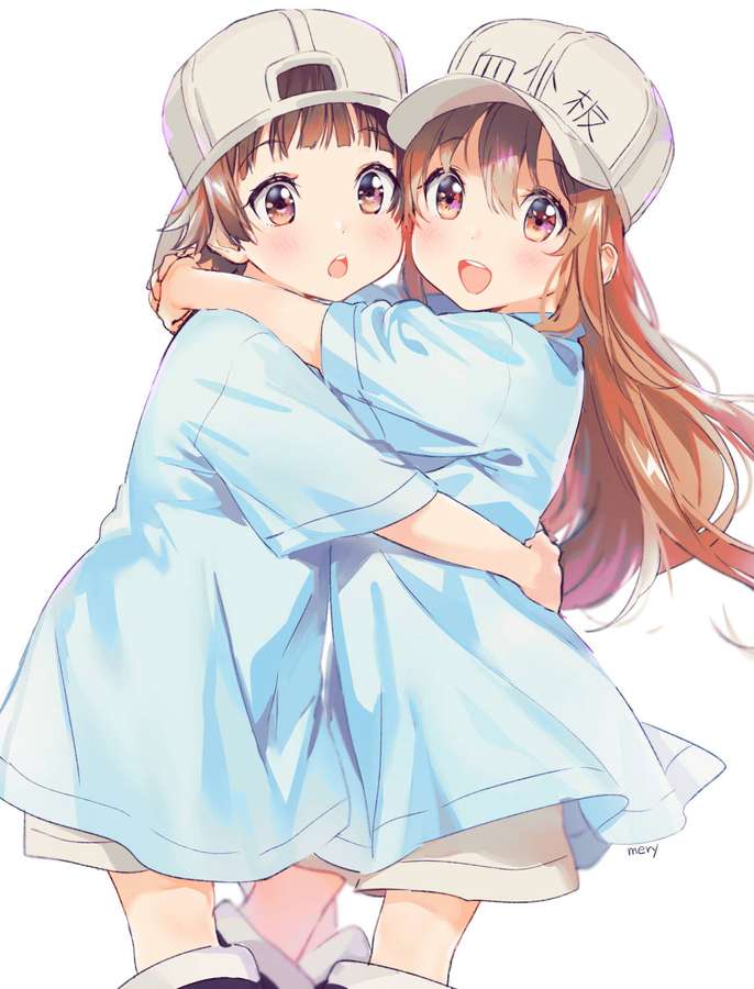 Zwei Anime-Mädchen in blauen Outfits und Mützen, die sich fest umarmen mit freudigen Gesichtsausdrücken. — Passender Bff Wallpaper
