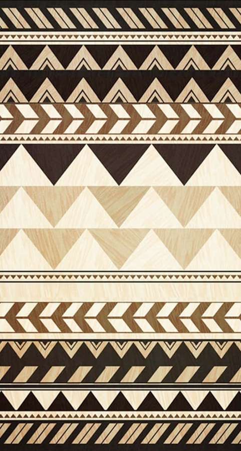 Patrón geométrico tribal en negro, beige y crema sobre fondo de veta de madera. — Patrón Azteca Fondos de pantalla