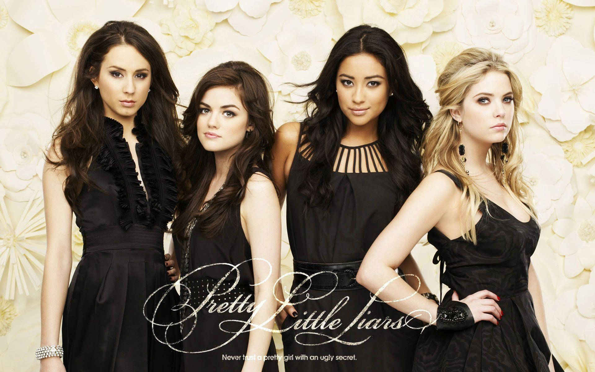 Pretty Little Liars Pictures Wallpaper
