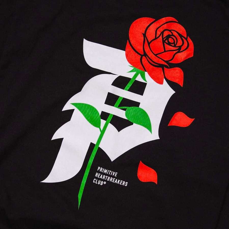 Maglietta nera con grafica di rosa rossa e design della lettera D bianca. — Primitive Sfondi