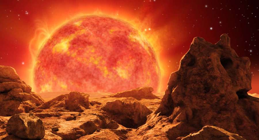 Avaruusaavikko tulisen punaisen auringon ja kivisen maaston kanssa tähtitaivaan alla — Punainen Jättiläinen Taustakuvat