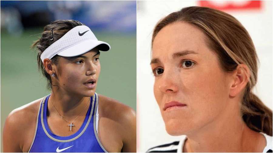 Zwei Tennisspielerinnen mit konzentrierten Gesichtsausdrücken während eines Spiels. — Raducanu Bilder