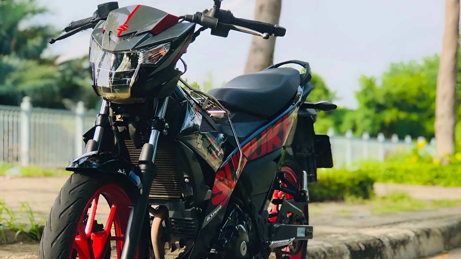 Raider 150 Fi Wallpapers