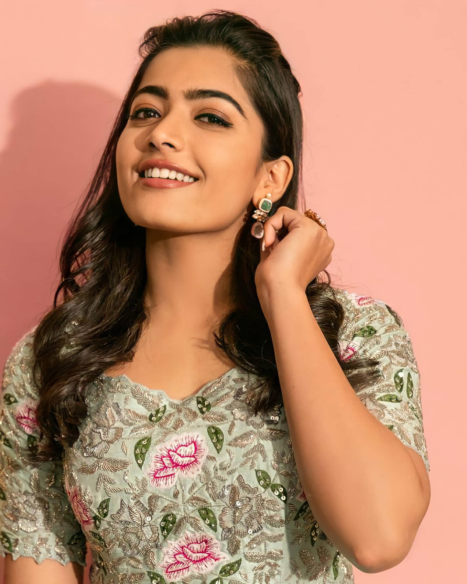 Rashmika Mandanna Hd Achtergrond