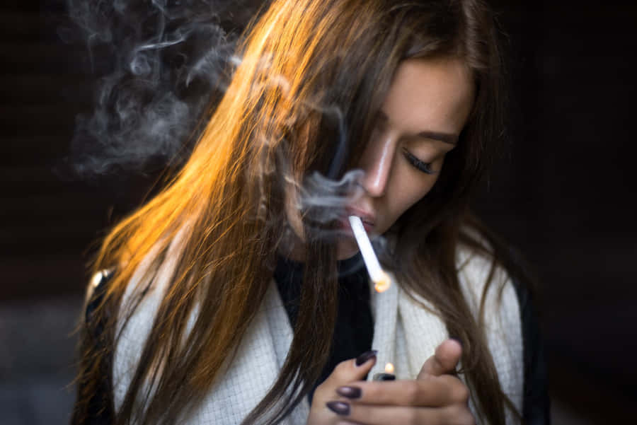 Raucherisches Mädchen Bilder