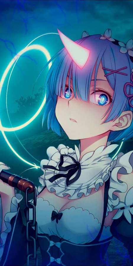 Anime-Mädchen mit blauen Haaren und leuchtendem Horn hält eine Kette in neonbeleuchteter Szene. — Re Wallpaper