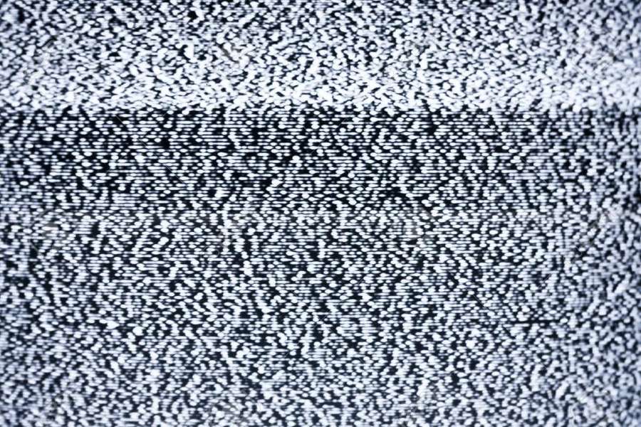 Pantalla de TV analógica que muestra ruido estático en blanco y negro. — Ruido Blanco Fondos de pantalla
