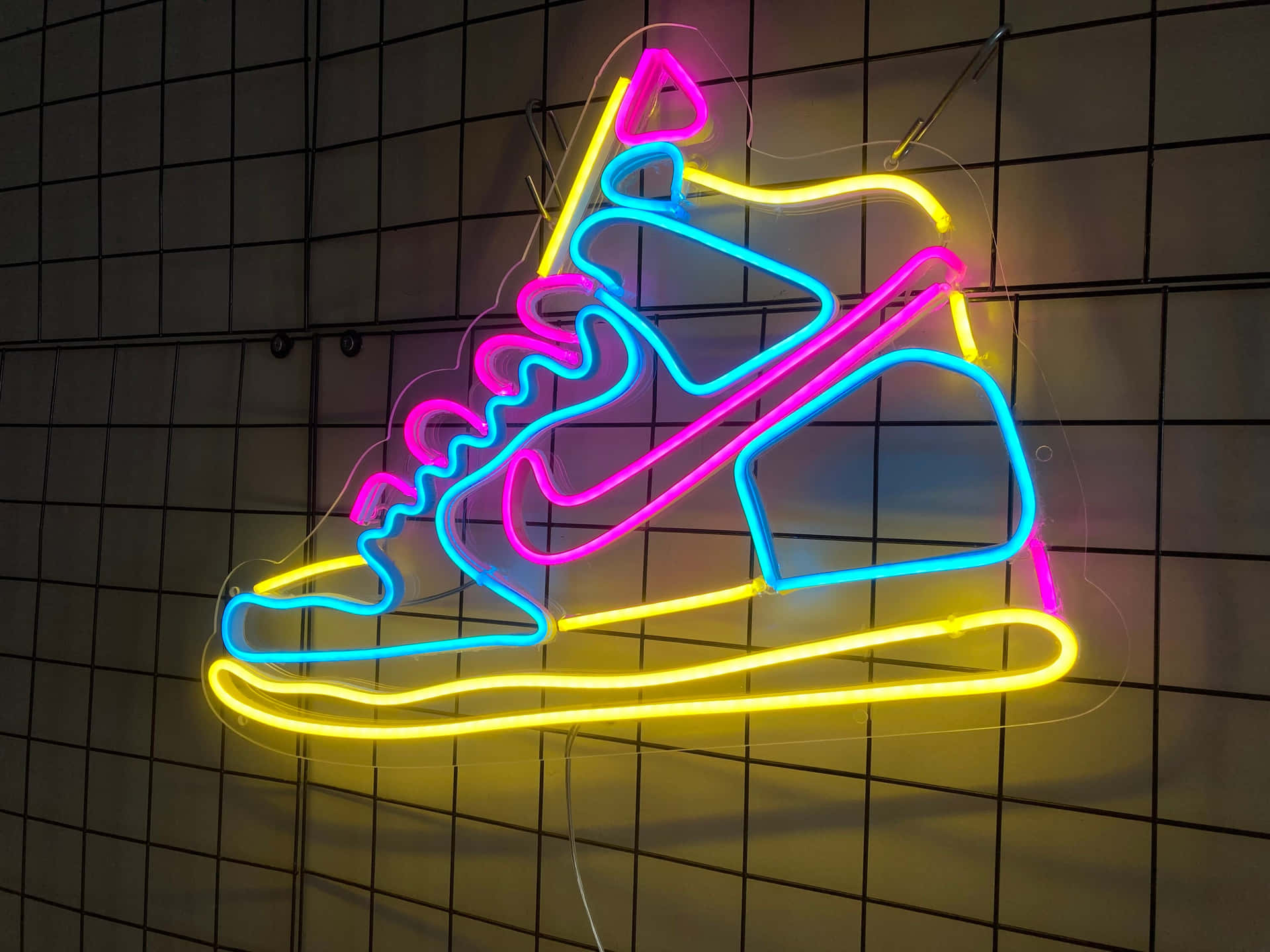 Sepatu Neon Wallpaper