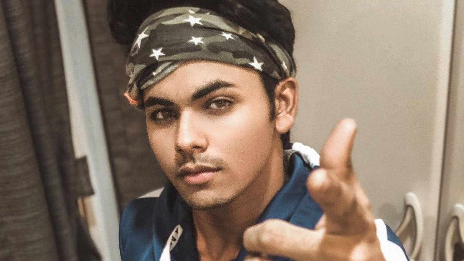 Siddharth Nigam Taustakuva
