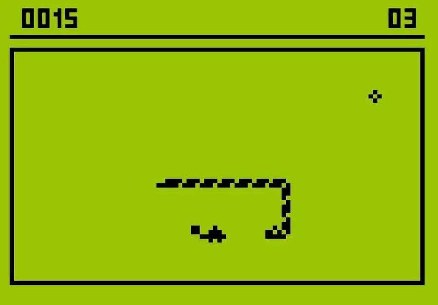 Retro pixel snake game with score and food on green background — Snake Game Wallpaper