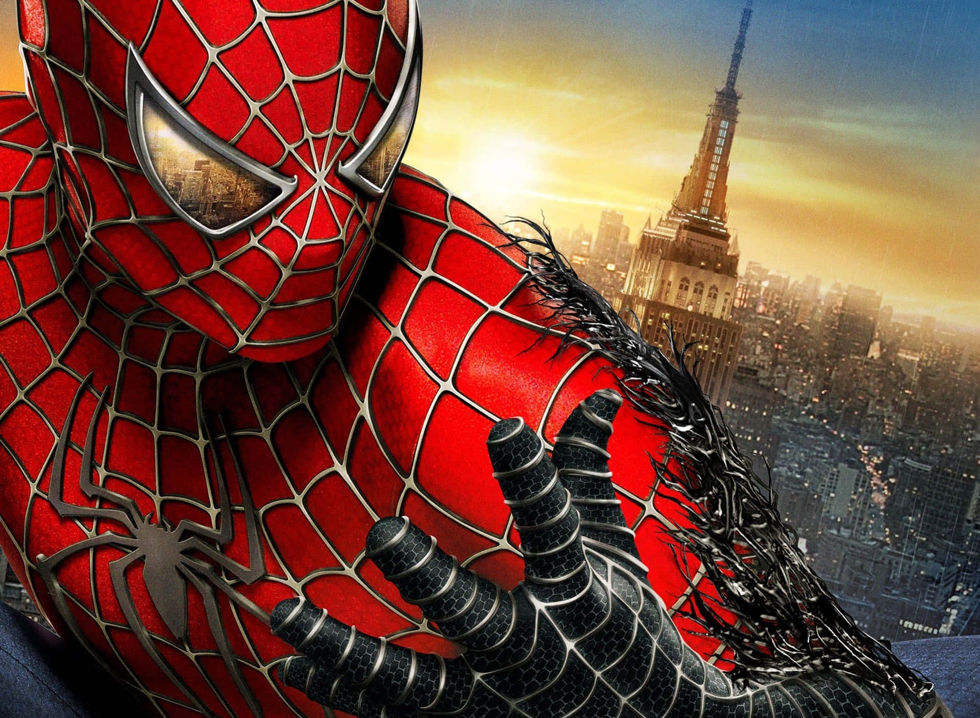 Spider-Man in rotem Anzug blickt bei Sonnenuntergang auf New York City. — Spider Man Computer Wallpaper